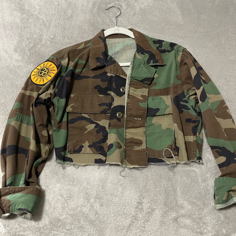 Unique Cropped Camo Jacket